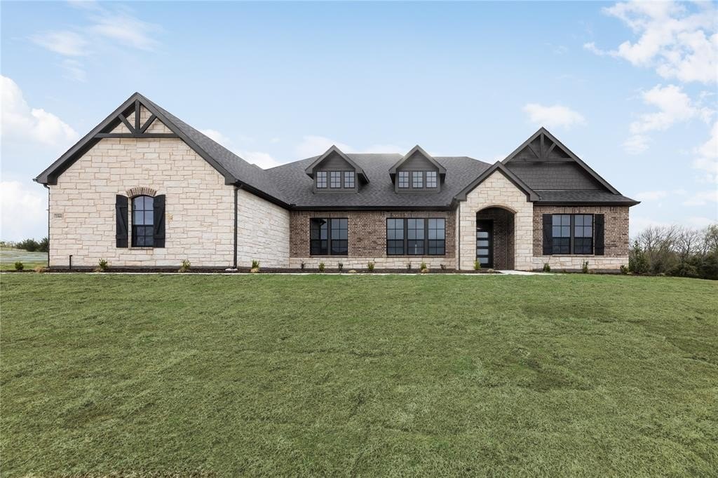 1060 Julian Drive, Van Alstyne, TX 75495, 4 Bedrooms Bedrooms, ,3 BathroomsBathrooms,Residential,For Sale,1060 Julian Drive,20900119
