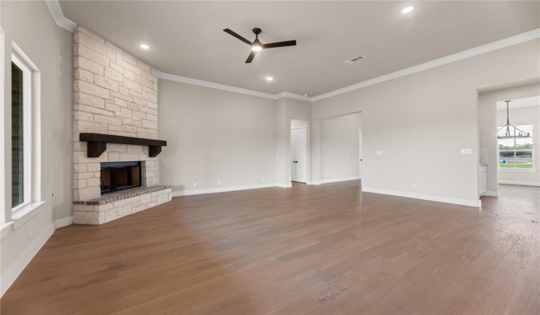 1060 Julian Drive, Van Alstyne, TX 75495, 4 Bedrooms Bedrooms, ,3 BathroomsBathrooms,Residential,For Sale,1060 Julian Drive,20900119