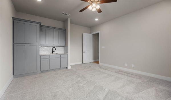 1060 Julian Drive, Van Alstyne, TX 75495, 4 Bedrooms Bedrooms, ,3 BathroomsBathrooms,Residential,For Sale,1060 Julian Drive,20900119