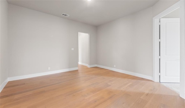 1060 Julian Drive, Van Alstyne, TX 75495, 4 Bedrooms Bedrooms, ,3 BathroomsBathrooms,Residential,For Sale,1060 Julian Drive,20900119
