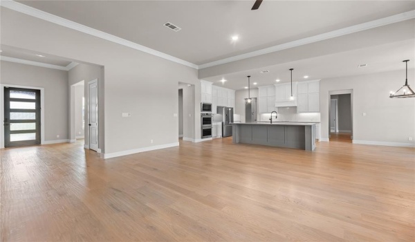 1060 Julian Drive, Van Alstyne, TX 75495, 4 Bedrooms Bedrooms, ,3 BathroomsBathrooms,Residential,For Sale,1060 Julian Drive,20900119