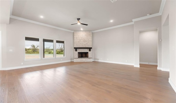 1060 Julian Drive, Van Alstyne, TX 75495, 4 Bedrooms Bedrooms, ,3 BathroomsBathrooms,Residential,For Sale,1060 Julian Drive,20900119