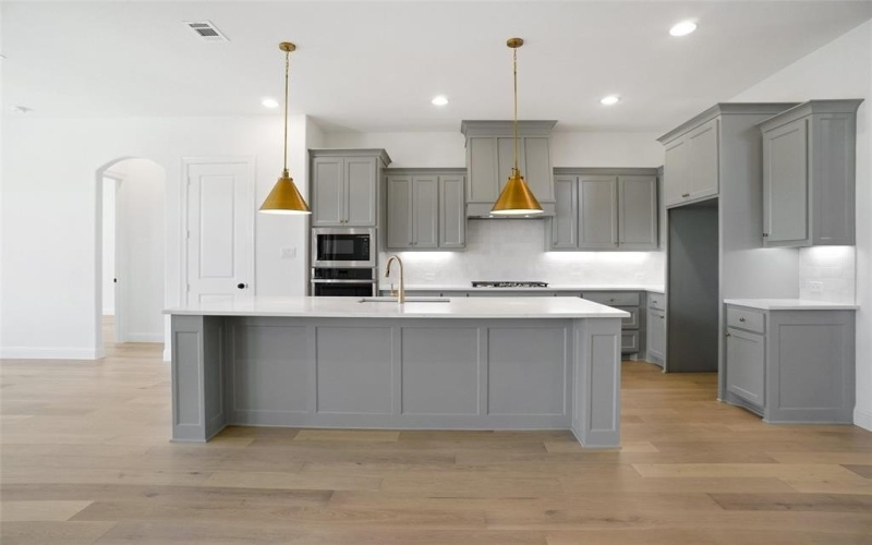 611 Hummingbird Drive, Aledo, TX 76008, 4 Bedrooms Bedrooms, ,3 BathroomsBathrooms,Residential,For Sale,611 Hummingbird Drive,20900268