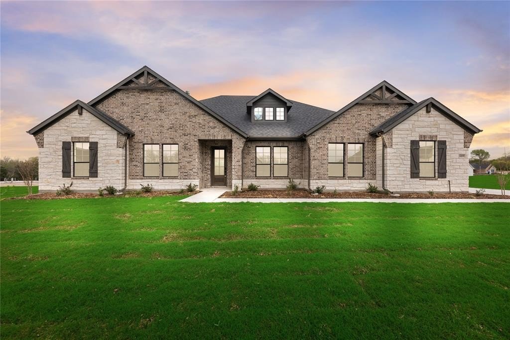 1055 Julian Drive, Van Alstyne, TX 75495, 4 Bedrooms Bedrooms, ,2 BathroomsBathrooms,Residential,For Sale,1055 Julian Drive,20900374