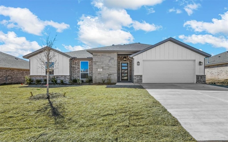 641 Mooney Drive, Saginaw, TX 76179, 4 Habitaciones Habitaciones , ,2 BañosBaños,Residential,En Venta,641 Mooney Drive,20898344