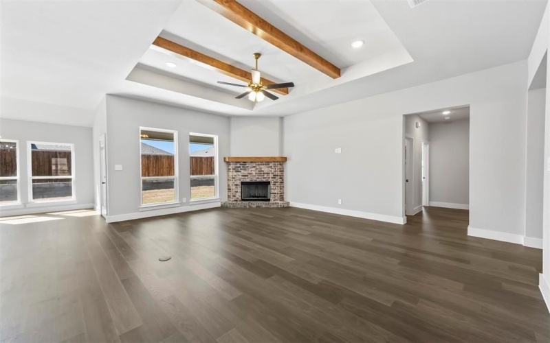 641 Mooney Drive, Saginaw, TX 76179, 4 Habitaciones Habitaciones , ,2 BañosBaños,Residential,En Venta,641 Mooney Drive,20898344