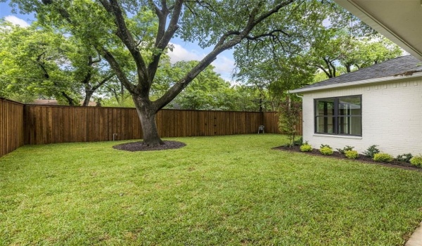 6853 Casa Loma Avenue, Dallas, TX 75214, 4 Bedrooms Bedrooms, ,5 BathroomsBathrooms,Residential,For Sale,6853 Casa Loma Avenue,20898513