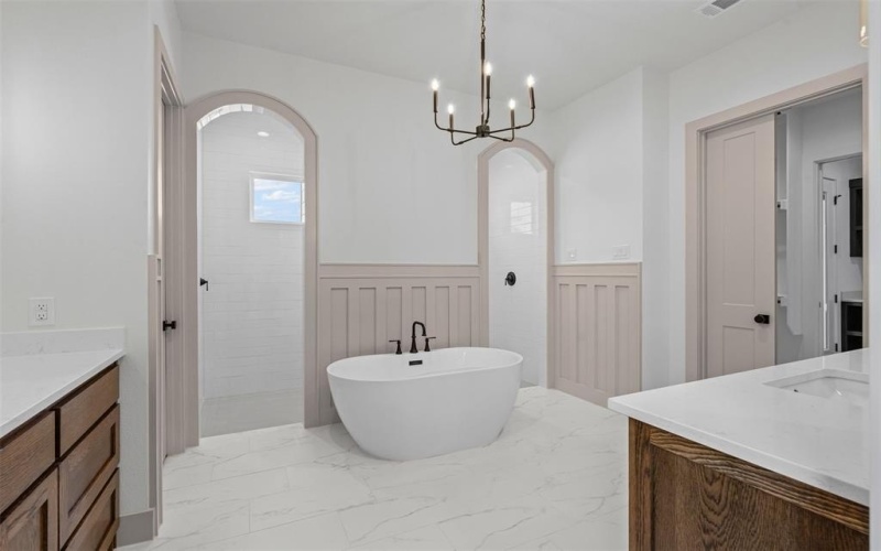560 Royal Santana Run, Weatherford, TX 76087, 4 Bedrooms Bedrooms, ,3 BathroomsBathrooms,Residential,For Sale,560 Royal Santana Run,20898653