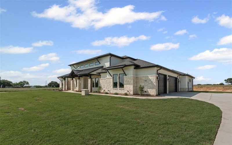 560 Royal Santana Run, Weatherford, TX 76087, 4 Bedrooms Bedrooms, ,3 BathroomsBathrooms,Residential,For Sale,560 Royal Santana Run,20898653