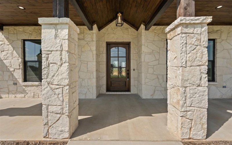 560 Royal Santana Run, Weatherford, TX 76087, 4 Bedrooms Bedrooms, ,3 BathroomsBathrooms,Residential,For Sale,560 Royal Santana Run,20898653