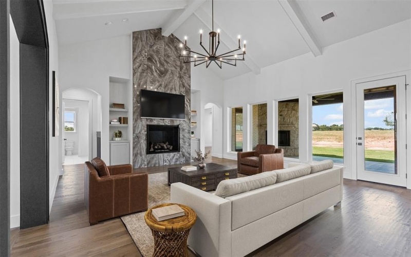 560 Royal Santana Run, Weatherford, TX 76087, 4 Bedrooms Bedrooms, ,3 BathroomsBathrooms,Residential,For Sale,560 Royal Santana Run,20898653