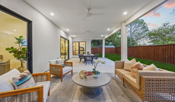 3228 Townsend Drive, Dallas, TX 75229, 5 Bedrooms Bedrooms, ,6 BathroomsBathrooms,Residential,For Sale,3228 Townsend Drive,20898699