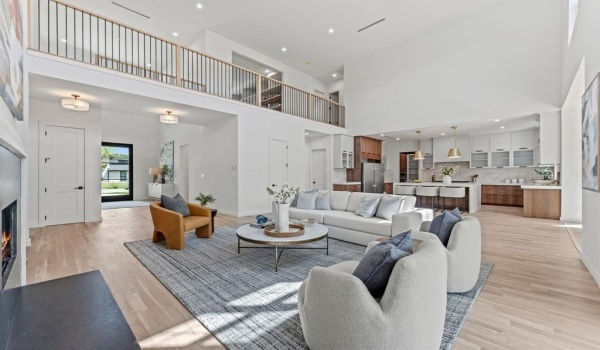 3228 Townsend Drive, Dallas, TX 75229, 5 Bedrooms Bedrooms, ,6 BathroomsBathrooms,Residential,For Sale,3228 Townsend Drive,20898699