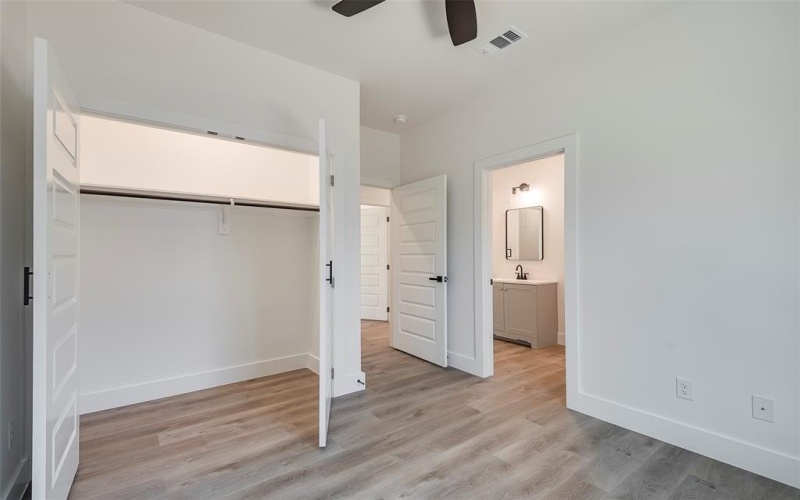 4739 Nome, Dallas, TX 75216, 4 Habitaciones Habitaciones , ,2 BañosBaños,Residential,En Venta,4739 Nome,20898910