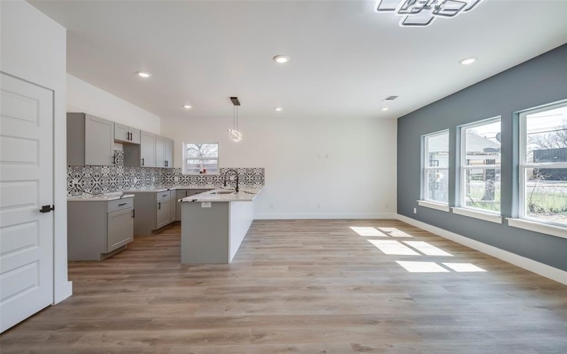 4739 Nome, Dallas, TX 75216, 4 Habitaciones Habitaciones , ,2 BañosBaños,Residential,En Venta,4739 Nome,20898910