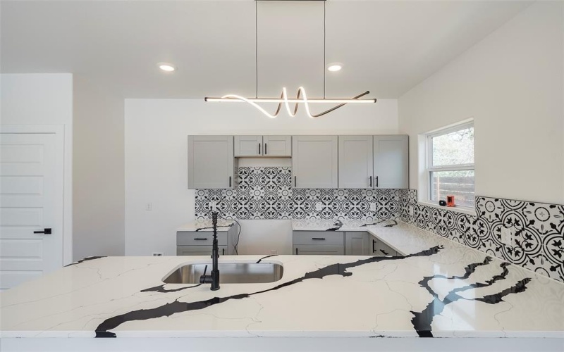 4739 Nome, Dallas, TX 75216, 4 Habitaciones Habitaciones , ,2 BañosBaños,Residential,En Venta,4739 Nome,20898910