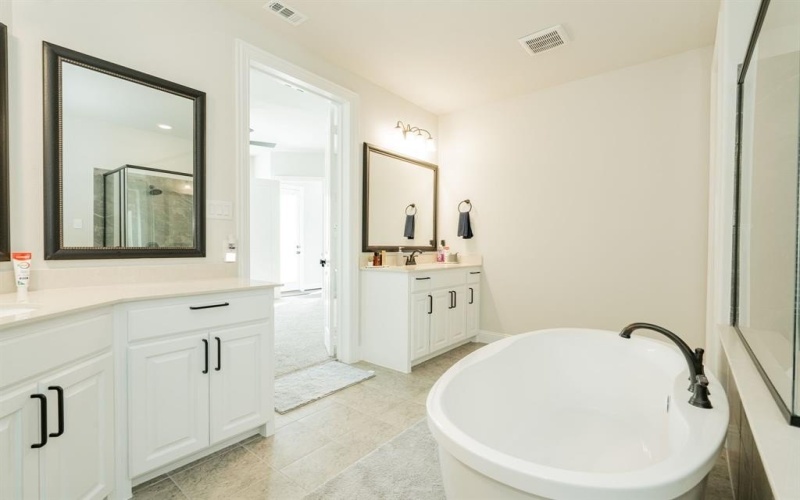 1725 Frisco Hills Boulevard, Little Elm, TX 75068, 5 Bedrooms Bedrooms, ,5 BathroomsBathrooms,Residential,For Sale,1725 Frisco Hills Boulevard,20899087