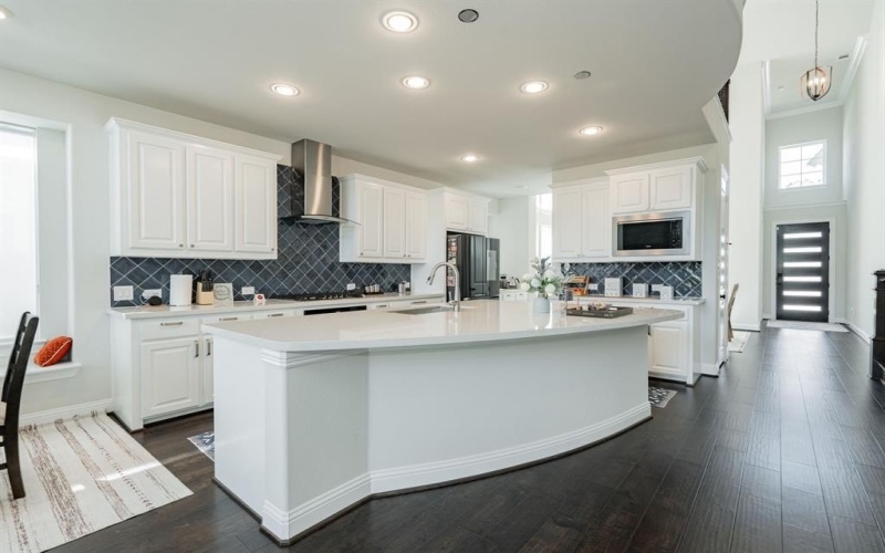 1725 Frisco Hills Boulevard, Little Elm, TX 75068, 5 Bedrooms Bedrooms, ,5 BathroomsBathrooms,Residential,For Sale,1725 Frisco Hills Boulevard,20899087