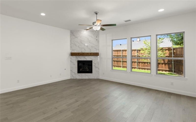 3811 Lochwood Drive, Rowlett, TX 75088, 5 Bedrooms Bedrooms, ,5 BathroomsBathrooms,Residential,For Sale,3811 Lochwood Drive,20899452