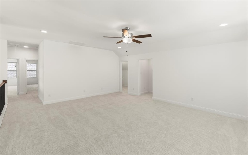 3811 Lochwood Drive, Rowlett, TX 75088, 5 Bedrooms Bedrooms, ,5 BathroomsBathrooms,Residential,For Sale,3811 Lochwood Drive,20899452
