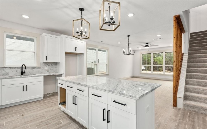 5703 Barkridge Drive, Granbury, TX 76048, 3 Habitaciones Habitaciones , ,2 BañosBaños,Residential,En Venta,5703 Barkridge Drive,20899497