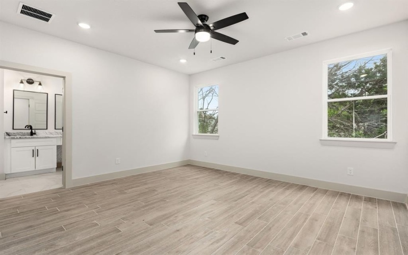5703 Barkridge Drive, Granbury, TX 76048, 3 Habitaciones Habitaciones , ,2 BañosBaños,Residential,En Venta,5703 Barkridge Drive,20899497