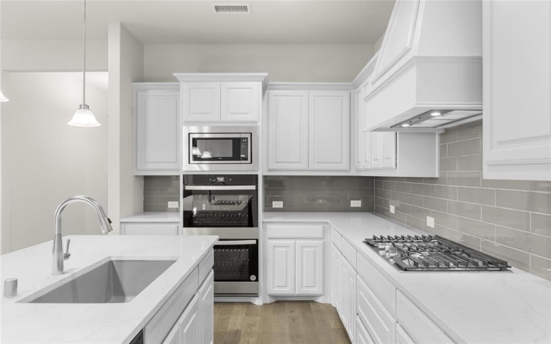 3906 Windmere, Rowlett, TX 75088, 3 Bedrooms Bedrooms, ,2 BathroomsBathrooms,Residential,For Sale,3906 Windmere,20899509