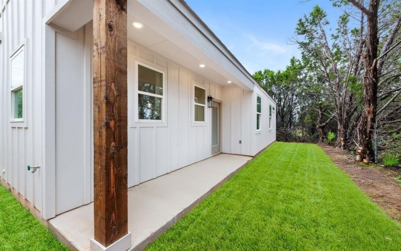 5639 Barkridge Drive, Granbury, TX 76048, 3 Bedrooms Bedrooms, ,2 BathroomsBathrooms,Residential,For Sale,5639 Barkridge Drive,20899532