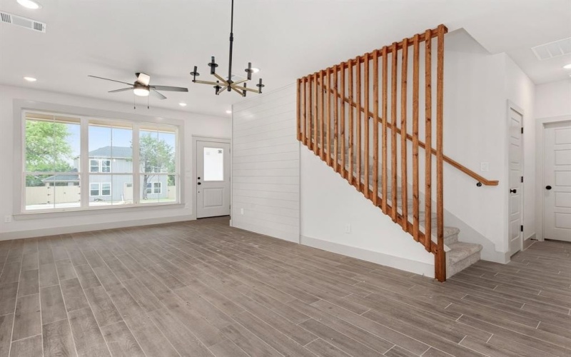 5639 Barkridge Drive, Granbury, TX 76048, 3 Bedrooms Bedrooms, ,2 BathroomsBathrooms,Residential,For Sale,5639 Barkridge Drive,20899532