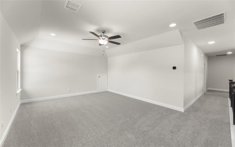 3907 Lochwood Drive, Rowlett, TX 75088, 5 Bedrooms Bedrooms, ,5 BathroomsBathrooms,Residential,For Sale,3907 Lochwood Drive,20899608