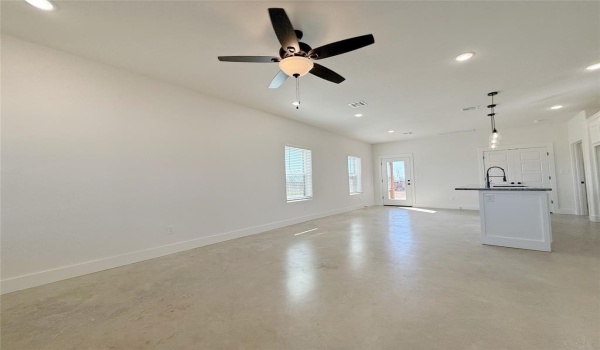 620 W Florence Street, Denison, TX 75020, 3 Bedrooms Bedrooms, ,2 BathroomsBathrooms,Residential,For Sale,620 W Florence Street,20899655