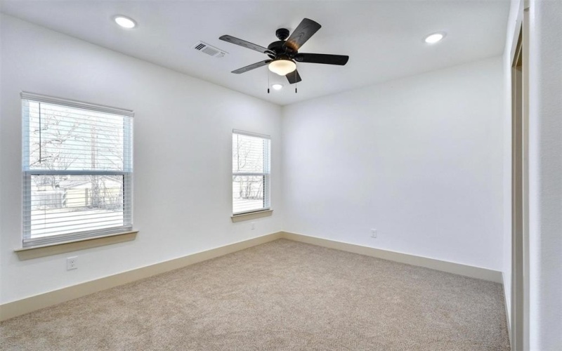 425 E Munson Street, Denison, TX 75021, 3 Habitaciones Habitaciones , ,2 BañosBaños,Residential,En Venta,425 E Munson Street,20899907