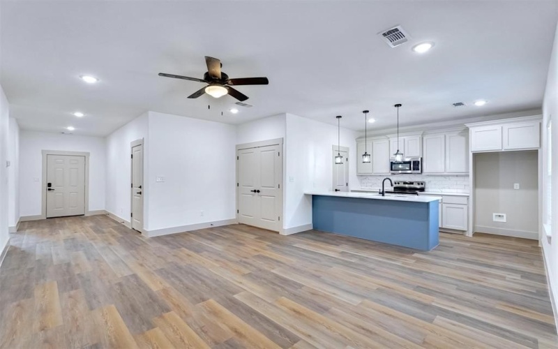 425 E Munson Street, Denison, TX 75021, 3 Habitaciones Habitaciones , ,2 BañosBaños,Residential,En Venta,425 E Munson Street,20899907