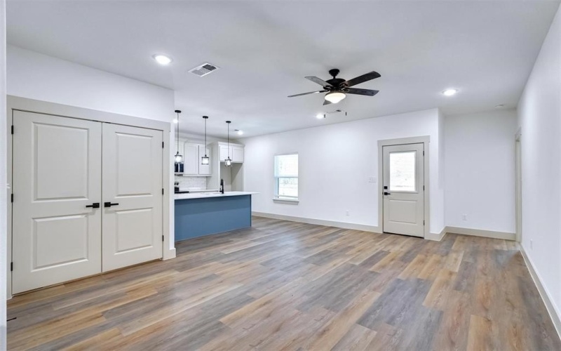 425 E Munson Street, Denison, TX 75021, 3 Habitaciones Habitaciones , ,2 BañosBaños,Residential,En Venta,425 E Munson Street,20899907