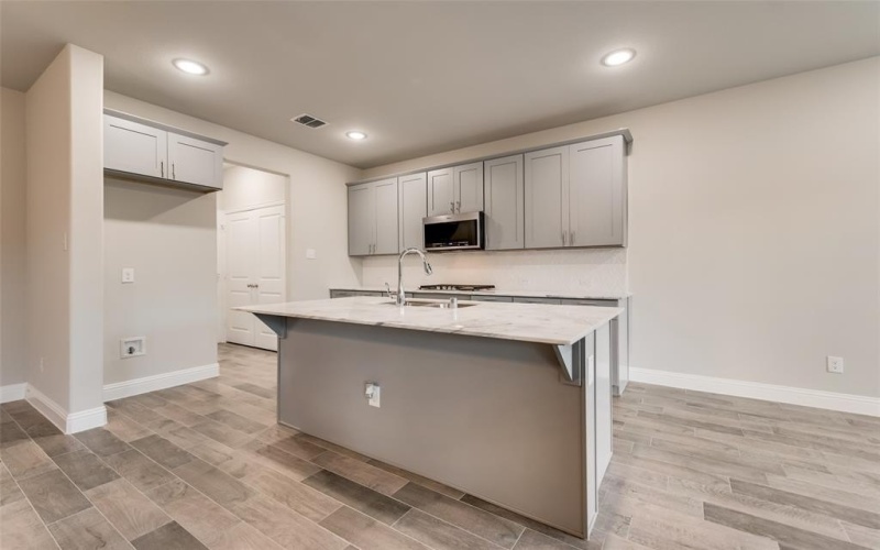 568 La Grange Drive, Fate, TX 75087, 4 Bedrooms Bedrooms, ,3 BathroomsBathrooms,Residential Lease,For Rent,568 La Grange Drive,20902097