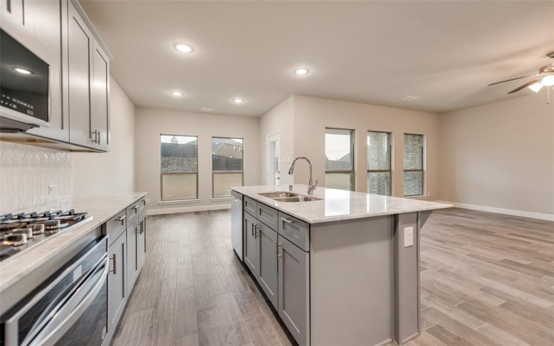 568 La Grange Drive, Fate, TX 75087, 4 Bedrooms Bedrooms, ,3 BathroomsBathrooms,Residential Lease,For Rent,568 La Grange Drive,20902097