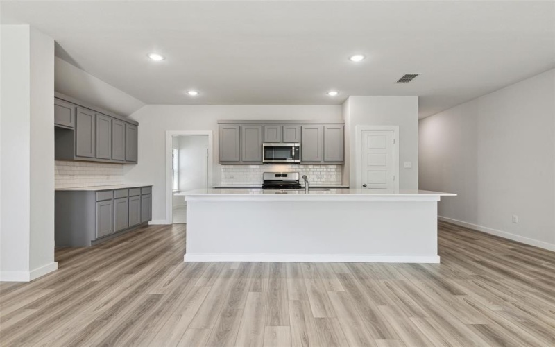 6029 Silverstein Street, Fort Worth, TX 76126, 3 Bedrooms Bedrooms, ,2 BathroomsBathrooms,Residential,For Sale,6029 Silverstein Street,20902128