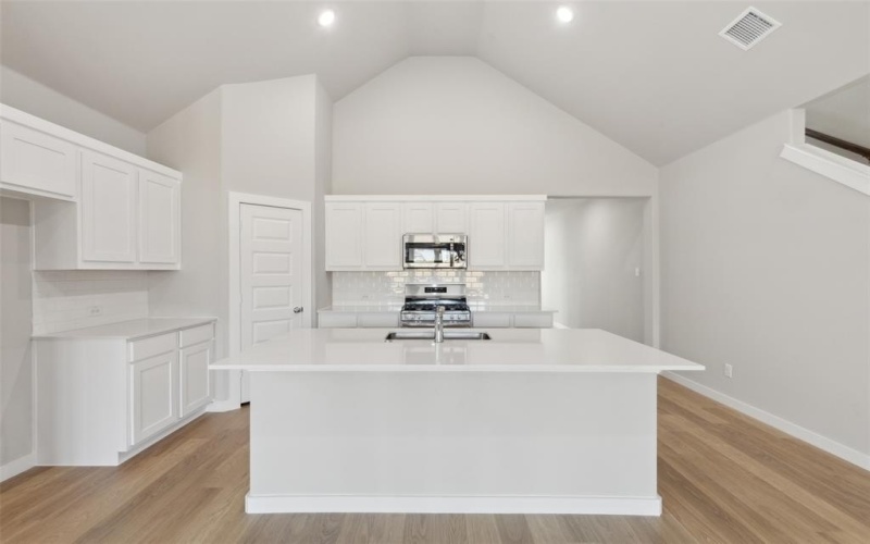 6021 Silverstein Street, Fort Worth, TX 76126, 4 Bedrooms Bedrooms, ,3 BathroomsBathrooms,Residential,For Sale,6021 Silverstein Street,20902140
