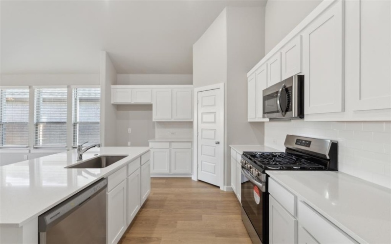 6021 Silverstein Street, Fort Worth, TX 76126, 4 Bedrooms Bedrooms, ,3 BathroomsBathrooms,Residential,For Sale,6021 Silverstein Street,20902140