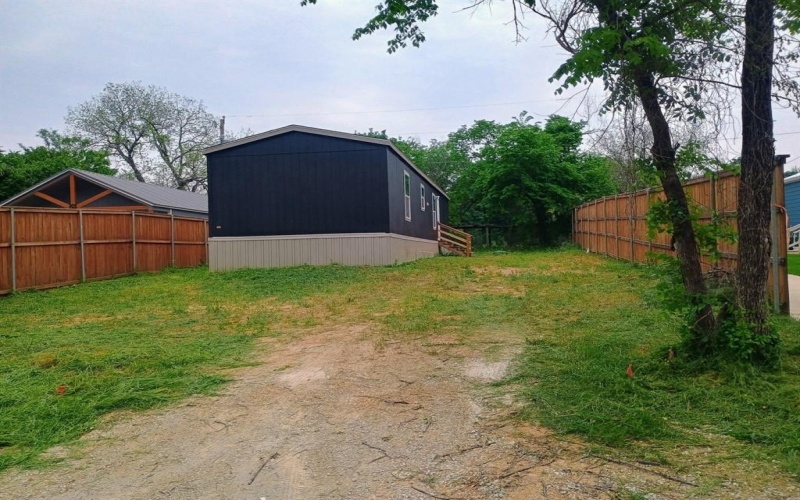 7173 Floral Street, Azle, TX 76020, 2 Bedrooms Bedrooms, ,2 BathroomsBathrooms,Residential,For Sale,7173 Floral Street,20902288
