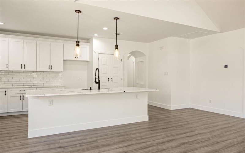 3005 Centaurus Way, Granbury, TX 76048, 4 Bedrooms Bedrooms, ,2 BathroomsBathrooms,Residential,For Sale,3005 Centaurus Way,20902395