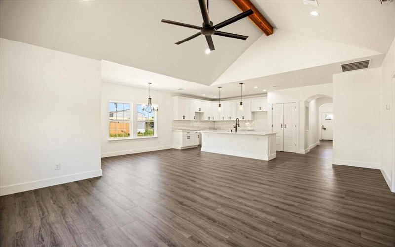 3005 Centaurus Way, Granbury, TX 76048, 4 Bedrooms Bedrooms, ,2 BathroomsBathrooms,Residential,For Sale,3005 Centaurus Way,20902395