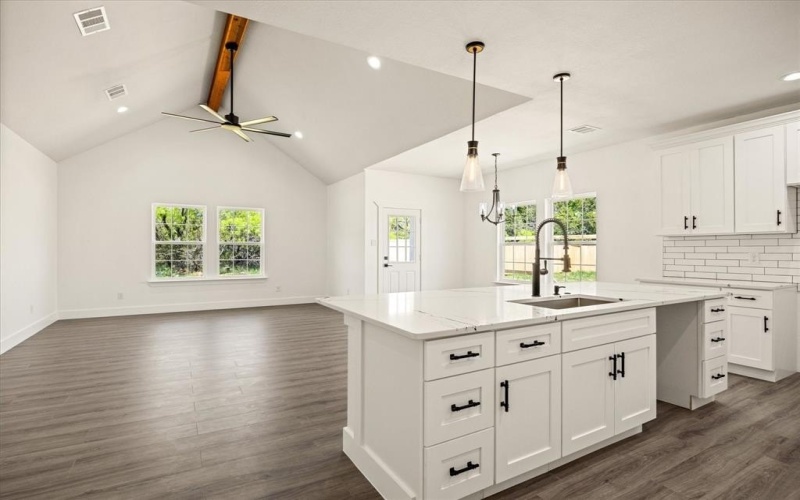 3005 Centaurus Way, Granbury, TX 76048, 4 Bedrooms Bedrooms, ,2 BathroomsBathrooms,Residential,For Sale,3005 Centaurus Way,20902395