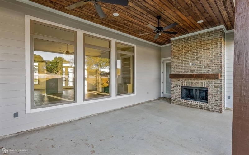 531 Cocodrie Drive, Bossier City, LA 71112, 5 Habitaciones Habitaciones , ,5 BañosBaños,Residential,En Venta,531 Cocodrie Drive,20900538