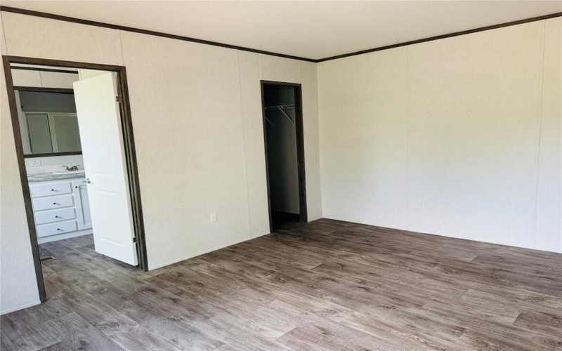 3425 Evergreen Drive, Granbury, TX 76048, 3 Bedrooms Bedrooms, ,2 BathroomsBathrooms,Residential,For Sale,3425 Evergreen Drive,20900601
