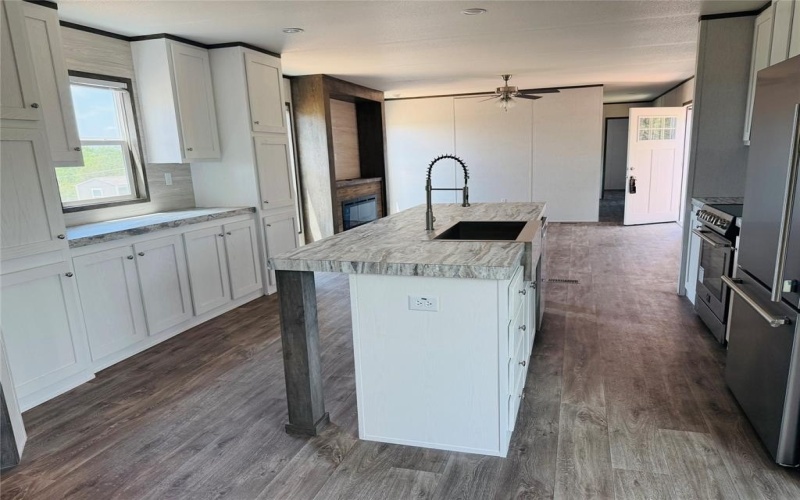 3425 Evergreen Drive, Granbury, TX 76048, 3 Bedrooms Bedrooms, ,2 BathroomsBathrooms,Residential,For Sale,3425 Evergreen Drive,20900601