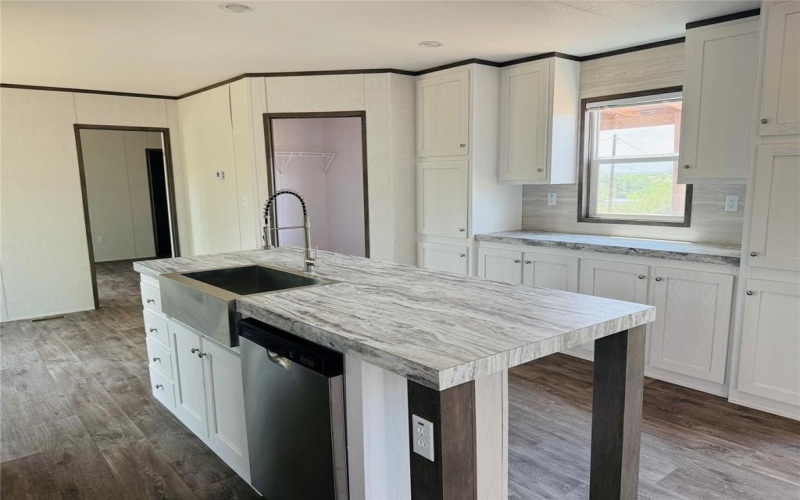 3425 Evergreen Drive, Granbury, TX 76048, 3 Bedrooms Bedrooms, ,2 BathroomsBathrooms,Residential,For Sale,3425 Evergreen Drive,20900601