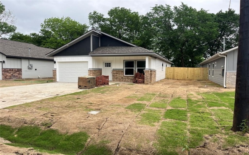 821 Edgar Street, Greenville, TX 75401, 3 Bedrooms Bedrooms, ,2 BathroomsBathrooms,Residential,For Sale,821 Edgar Street,20900648