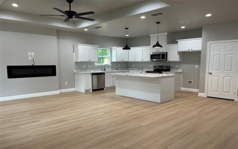 823 Edgar Street, Greenville, TX 75401, 3 Bedrooms Bedrooms, ,2 BathroomsBathrooms,Residential,For Sale,823 Edgar Street,20900655