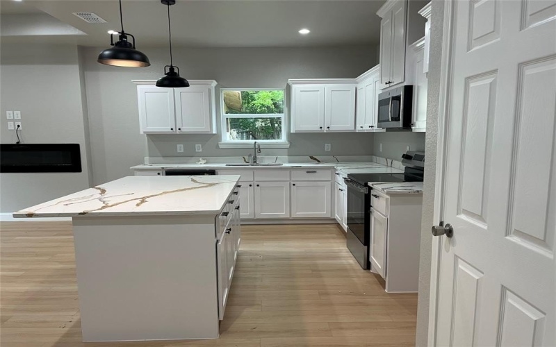 823 Edgar Street, Greenville, TX 75401, 3 Bedrooms Bedrooms, ,2 BathroomsBathrooms,Residential,For Sale,823 Edgar Street,20900655